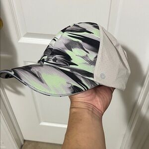 Lululemon running hat.